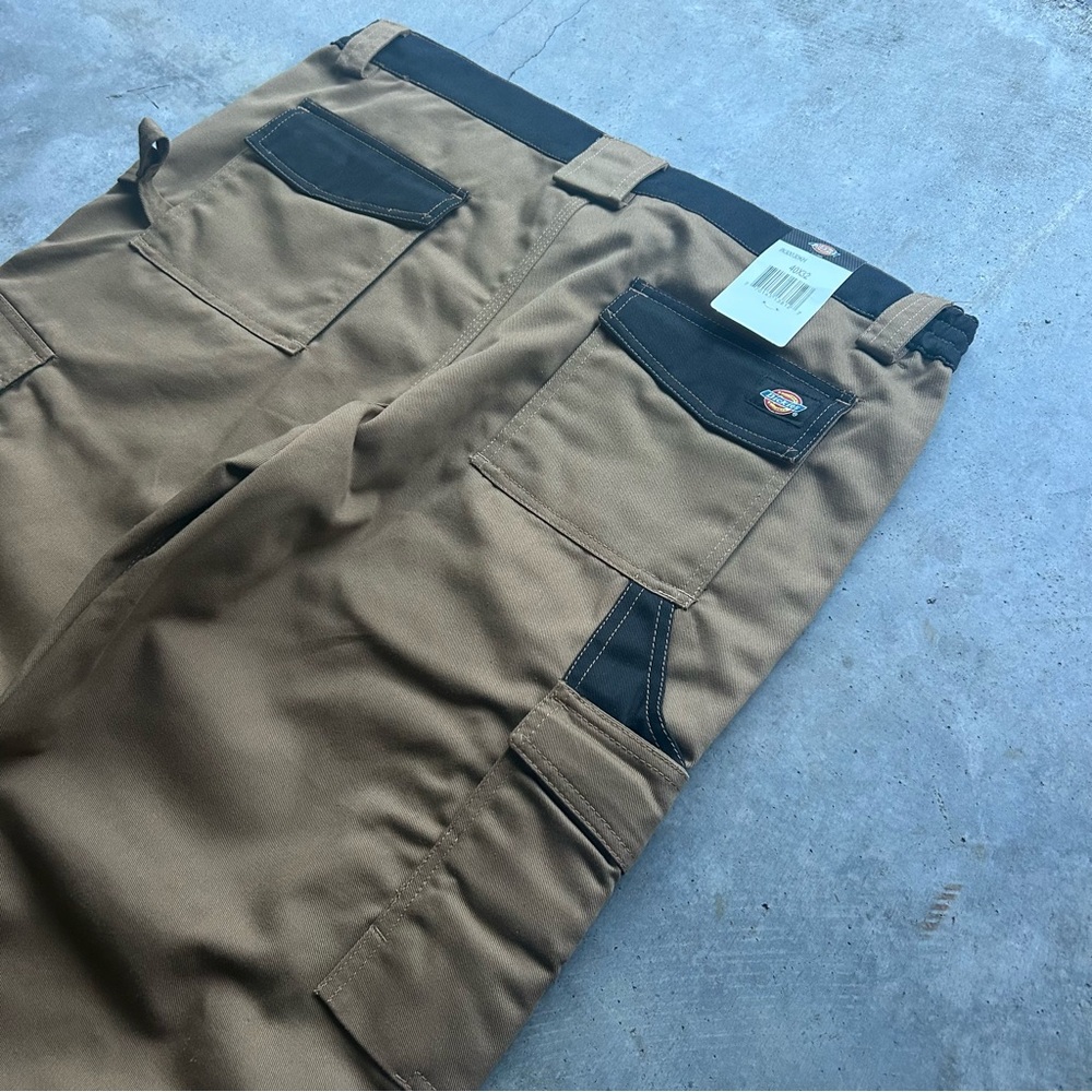 Dickies Men's Tan Cargo Pants with Black Accents